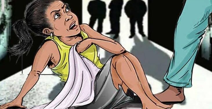 कामाचे आमिष दाखवून नागपूर येथील विवाहित महिलेची गुजरात येथे विक्री, मग तिघांनी केला बलात्कार.