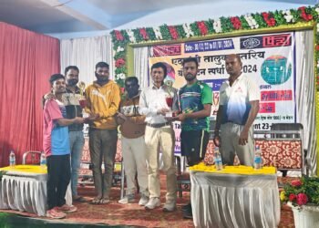 लाईड स्टील मेटल्स यांच्या वतीने एटापल्ली येथे तालुकास्तरीय बॅडमिंटन स्पर्धेचे आयोजन.