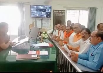 हिंगणघाट: हिट अँड रन हा काळा कायदा परत घ्या शिवसेना उबाठा पक्षाच्या वतीने राज्याचे मुख्यमंत्री यांना निवेदन.