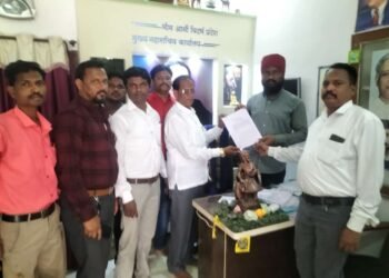 राजकारणास्वार्थी घाईने केलेल्या अभिलेख नोंदणीचा पाठपुराव करताना झाली गडबड 74 नागरिकावर झाला अन्याय.