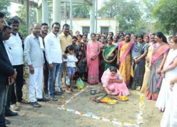 वडनेर ग्रा पं च्या वतीने महिला सभागृह बांधकामाचे भूमिपूजन व सावित्रीबाई फुले यांची जयंती साजरी.