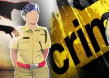 चक्क महिलांनीच केली  महिला पोलीस  शिपायाला मारहाण करत विनयभंग.