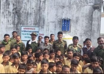 उपपोलीस स्टेशन राजाराम तर्फ भगवंतराव आश्राम शाळेला मिळाले सुद्ध पिण्याच्या पाणीचा पिल्टर.