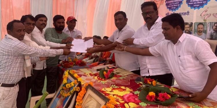 पेठा ते येल्लाराम रस्ता आणि फुल बांधकाम निकृष्ट दर्जाचे, सबंधित अधिकारी व कंत्राटदार यांची चौकशी करा.