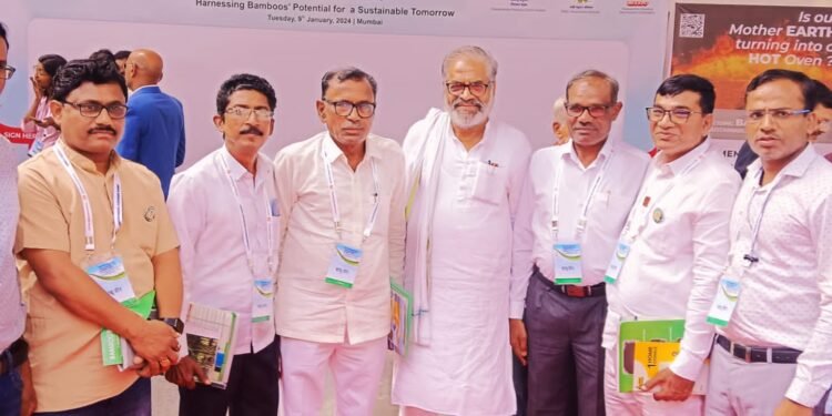 मुंबई येथे हवामान बदल व पर्यावरणीय परिणाम विषयावर झालेल्या कॉन्फ्रेंसमध्ये चंद्रपूर जिल्ह्यातील 9 लोकांची उपस्थिती.