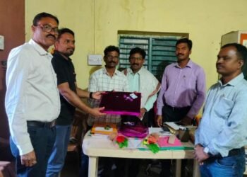 वनपरिक्षेत्र कार्यालय कमलापूर येथे अरुण राखडे यांचा सेवानिवृत्ती पर निरोप समारंभ संपन्न.