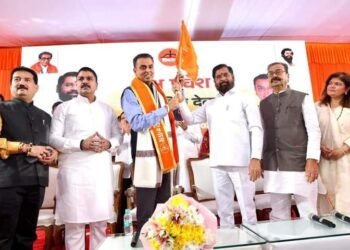 काँग्रेसला मोठा धक्का, माज़ी केंद्रिय मंत्री मिलिंद देवरा यांचा मुख्यमंत्री एकनाथ शिंदे यांच्या उपस्थितीत शिवसेनेत ज़ाहिर प्रवेश.