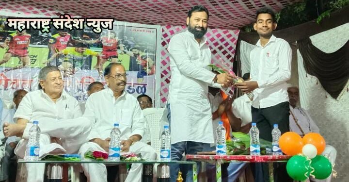 नंदोरी येथे सेवन स्टार क्रिडा मंडळ द्वारा आयोजित भव्य कबड्डी सामन्याच्या उत्साहात उद्घाटन.