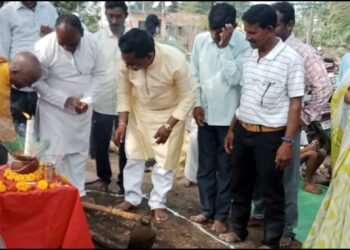 मोदूमतुर्रा येथे भारतरत्न डॉ.बाबासाहेब आंबेडकर यांची पुतळा बसविण्या करीता करण्यात आले भुमीपूजन.