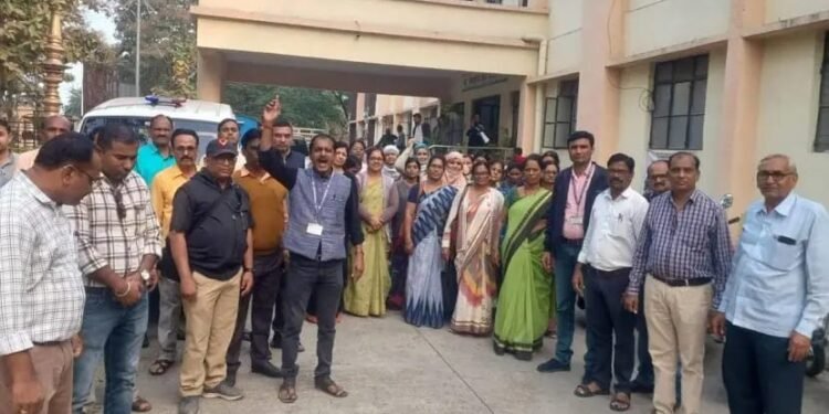 वर्धा मराठा सर्वेक्षणावर शिक्षकांचा बहिष्कार, शिक्षक म्हणतात आमचे काम नव्हे, प्रशासन पेचात.