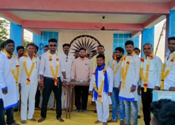 वंचित बहुजन आघाडीची करडगाव येथे शाखेची स्थापना; मोठ्या थाटात फलकाचे अनावरण.