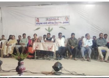 माजी जि.प.अध्यक्ष अजयभाऊ कंकडालवार यांच्या हस्ते सांस्कृतिक कार्यक्रमाचे उदघाटन.