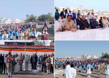 सावनेर येथे प्रजासत्ताक दिनानिमित्त शासकीय कार्यालयात शेकडो नागरिकांच्या उपस्थितीत ध्वजारोहण.