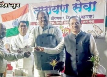 ब्लड कॅन्सरग्रस्त बालकास दिला मदतीचा हात, उपचाराकरिता दिला 1.50 लाखाचा धनादेश नारायण सेवा मित्र परिवाराचे सेवाभावी कार्य.