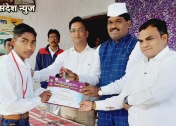 राष्ट्रीय मनोविकास अक्षय क्षेत्रंम शाळा सावनेर येथे प्रजासत्ताक दिनाचा कार्यक्रम उत्साहात साजरा.