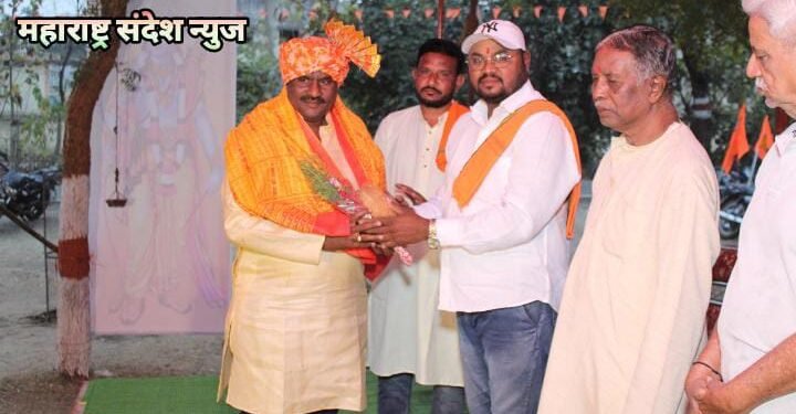 अहेरीत कारसेवकांचा सत्कार, टेकडी हनुमान मंदिर कमिटीचा पुढाकार.