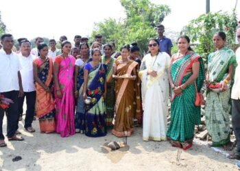 भाग्यश्रीताई आत्राम यांच्या हस्ते महागाव खुर्द येथे विकास कामांचे भूमिपूजन.