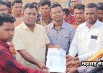 आंतरजाल जुळणी व भ्रमणध्वनी जुळणी करण्याकरिता माजी जि.प. अध्यक्ष अजय कंकडालवार यांना निवेदनाद्वारे मागणी.