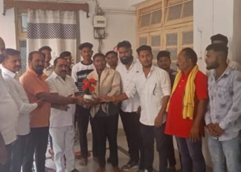 शिवसेना (उद्धव बाळासाहेब ठाकरे) पक्षाच्या वतीने एटापल्ली येथे आढावा बैठक संपन्न.