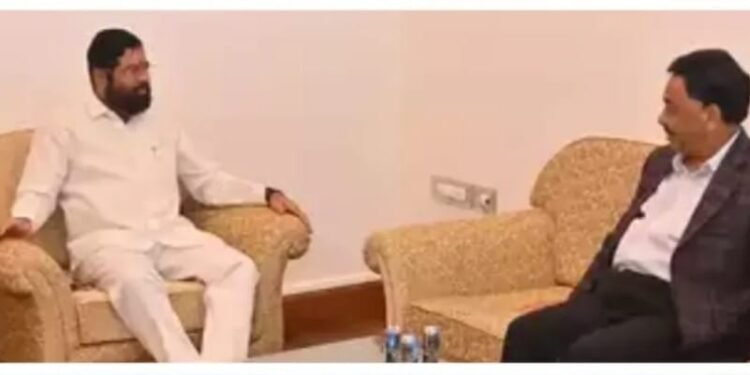 मुख्यमंत्री एकनाथ शिंदे अन नारायण राणेंची बंद दाराआड चर्चा, वेगवेगळ्या राजकीय चर्चांना उधाण.