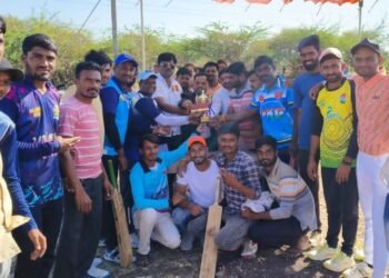 सीपीएल चषक आयोजित टेनिस बॉल क्रिकेट स्पर्धेत रांजणी 11 संघ विजयी.