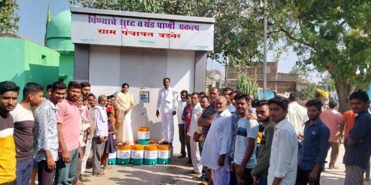 वडनेर येथे पिण्याचे थंड व शुद्ध पाणी केंद्राचे उदघाटन संपन्न, ग्रामपंचायत वडनेर कडून 2500 महिलांना पाणी कॅनचे वितरण.
