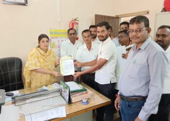 लोहार व तिच्या उपजातींना अनु. जमातीचे सवलती लागू करा, लोहार व तत्सम समाज संघटनेची मागणी.