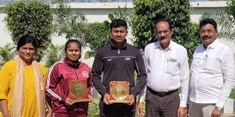 बिडकर महाविद्यालयाचे खेळाडू प्रज्वल सहारे व कु. धनश्री गाठे यांची विद्यापीठ ज्युडो संघात निवड.