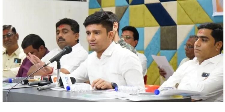 आरबीआय ने का निर्बंध लावले माहीत नाही, पण बँकेवरील निर्बंध हटवले: आदित्य सारडा.