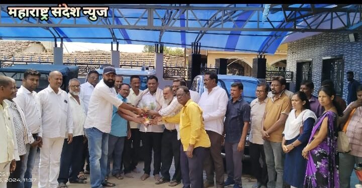 अहेरी तालुका काँग्रेस कमिटी कडून अजय कंकडालवार यांच्या शाल व श्रीफळ देऊन जाहीर सत्कार