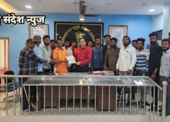 अवकाळी पावसाचा फटका बसलेल्या शेतकऱ्यांना तातडीने नुकसान भरपाई द्या.