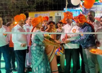 गडचांदूर येथे आमदार चषक व्हॉलिबाल स्पर्धेचे थाटात उद्घाटन.