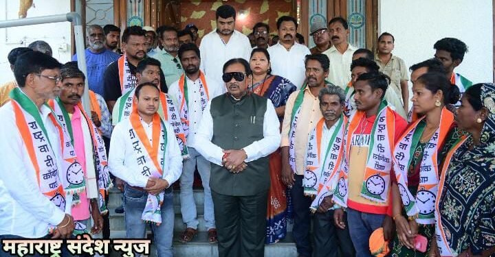 अहेरी: विविध पक्षातील कार्यकर्त्यांचा राष्ट्रवादी काँग्रेस मध्ये प्रवेश, मंत्री धर्मराव बाबा आत्राम यांनी केले स्वागत.