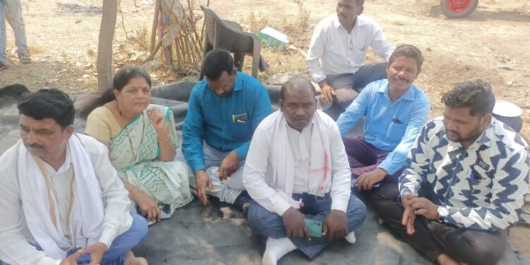 जालना तालुक्यात शेतळ्यात मायलेकाचा दुर्दैवी मुत्यु, वंचित मराठवाडा उपाध्यक्ष दिपक डोके व पदाधिकऱ्यांची मयत कुटुंबांची सांत्ववन पर भेट.