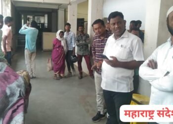 सर्पदंशाने मृत पावलेल्या इसमाच्या कुटुंबाला काँग्रेस नेते कंकडालवार यांनी केली आर्थिक मदत.