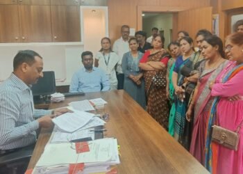 वानाडोंगरी-हिंगणा येथील क्वालीटी दारु दुकान बंद करा, जिल्हाधिकारी व अधिक्षकांना निवेदन.