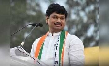 बीडमध्ये ओबीसी विरुद्ध ओबीसी लढत: धनंजय मुंडे यांनी केली बजरंग सोनवणे यांच्या जात प्रमाणपत्रावर जोरदार टीका.