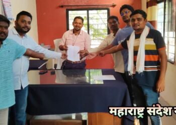 एटापल्ली शहरातील विज वारंवार खंडित, नागरिक आक्रमक, कार्यकारी अभियंताला निवेदन.