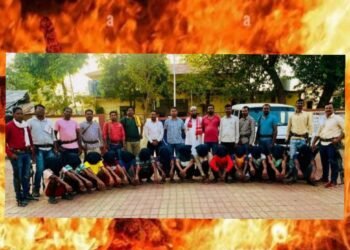 गडचिरोली: जादुटोण्याच्या संशयावरुन दोघांना पेट्रोल टाकून जिवंत जाळले, पोलीसांनी 14 जणांना ठोकल्या बेड्या.