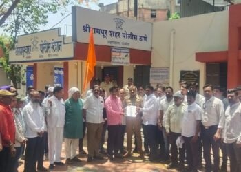 श्रीरामपूर शहरातील छत्रपती शिवाजी महाराज चौकात काजीबाबा संदल मिरवणुकीत पोलिसांवर दगडफेक.