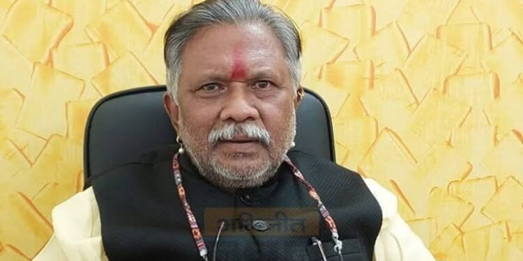 मंत्री धर्मराव बाबा आत्राम यांना विश्रांती घेण्याचा डॅाक्टरांचा सल्ला, बॅकपेनमुळे बेडरेस्ट, मुंबईत उपचार सुरू.