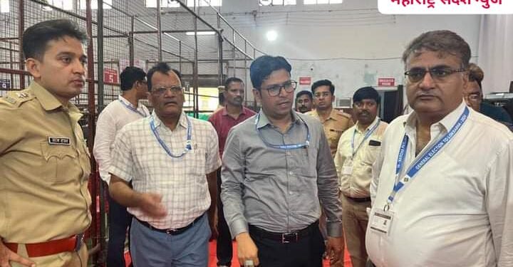 वर्धा: लोकसभा मतमोजणी निरीक्षकांनी घेतला खाद्य वखार महामंडळ येथे भेट देवून मतमोजणी व्यवस्थेची पाहणी.