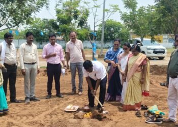 दीक्षाभूमी देसाईगंज येथे सौंदर्यीकरणाच्या कामाचा आमदार कृष्णाजी गजबे यांच्या शुभहस्ते कामाचे भूमिपूजन.