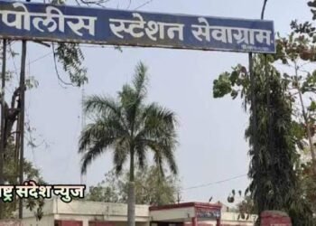 करंजी काजी गावात मध्ये देशी बनावटीचे पिस्टलने दहशत माजवणाऱ्या आरोपीस सेवाग्राम पोलिसांनी ठोकल्या बेड्या.