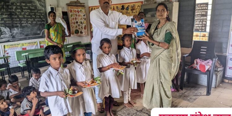 शाळेच्या पहिल्या दिवसा निमित्त लेखिका संगीता ठलाल यांची शाळेला भेट दिली.