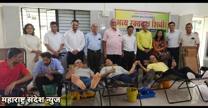 इंडियन मेडिकल असोसिएशन सावनेर शाखे तर्फे भव्य रक्तदान शिबिराचे यशस्वी आयोजन, 80 युनिट रक्त संकलन.