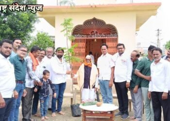 श्यामरावजी दिवसे यांच्या १०० वा तर गणपतराव मुंडे यांच्या ९५ वा अभिष्टचिंतन सोहळा निमित्त वृक्षारोपण.