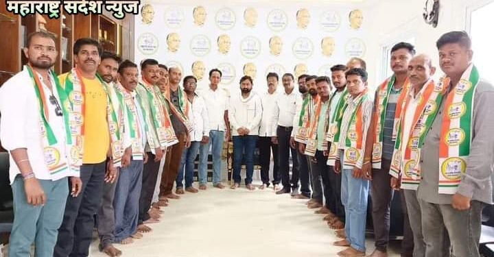 हिंगणघाट शहरातील ऑक्टोचालक, मालक संघटनेच्या पदाधिकाऱ्यांच्या राष्ट्रवादी काँग्रेस पक्षात पक्ष प्रवेश.