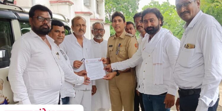 स्कूल बस, ऑटोची योग्यता प्रमाणपत्रासाठी प्रादेशिक परिवहन आकारतात प्रतिदीन ५० रुपये विलंब शुल्क.