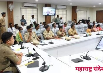 मोहरम व आषाढी एकादशी हे सण एकाच दिवशी असल्याने वर्धा पोलीस अधीक्षकाने घेतली शांतता समिती व मोहरम आयोजक कमिटीची बैठक.